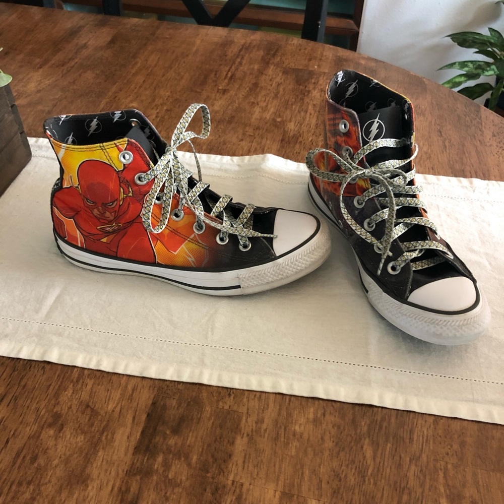 Limited Edition The Flash Converse DC Comics
